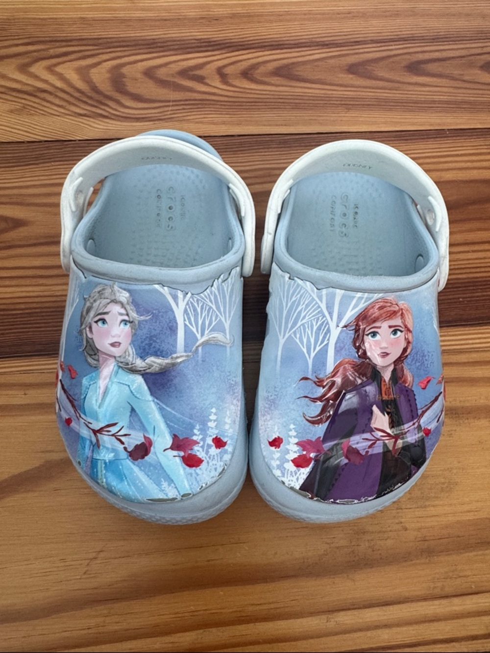 CROCs Frozen 2 Kids Light Blue Character Slip-On Clogs size C9